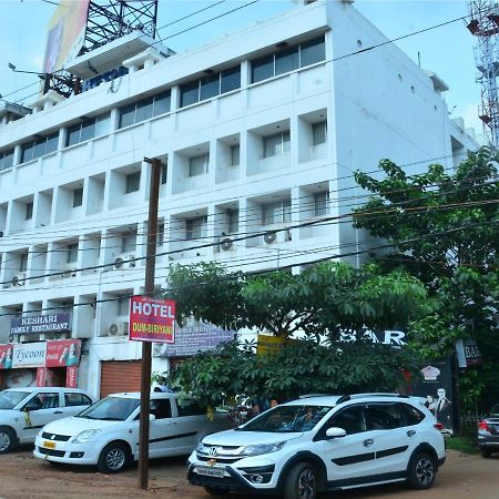 Hotel Keshari บูบันเนสชวาร์ ภายนอก รูปภาพ