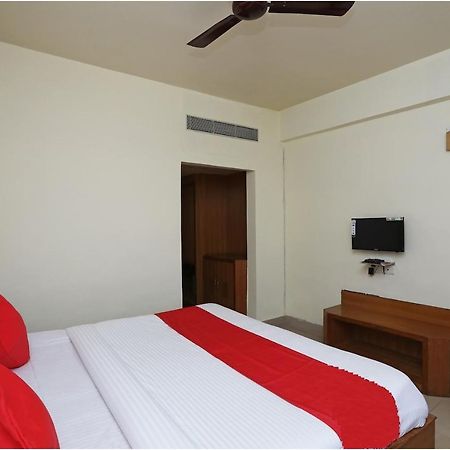 Hotel Keshari บูบันเนสชวาร์ ภายนอก รูปภาพ