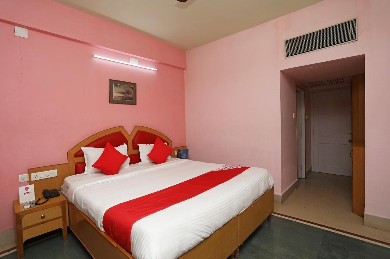 Hotel Keshari บูบันเนสชวาร์ ภายนอก รูปภาพ